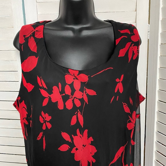 Believe Woman Maxi Shift Black Lining With Shear Red Floral Overlay 18W Goth - Picture 3 of 6
